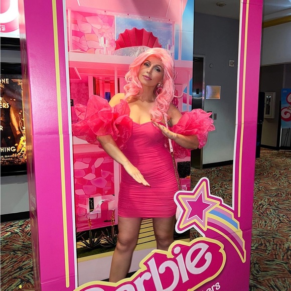 Pink Barbie dress - Picture 4 of 4